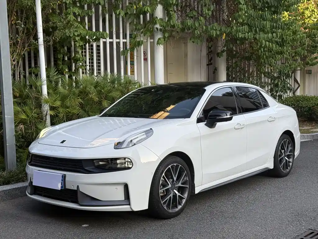 Lynk & Co 03 — миниатюра 2