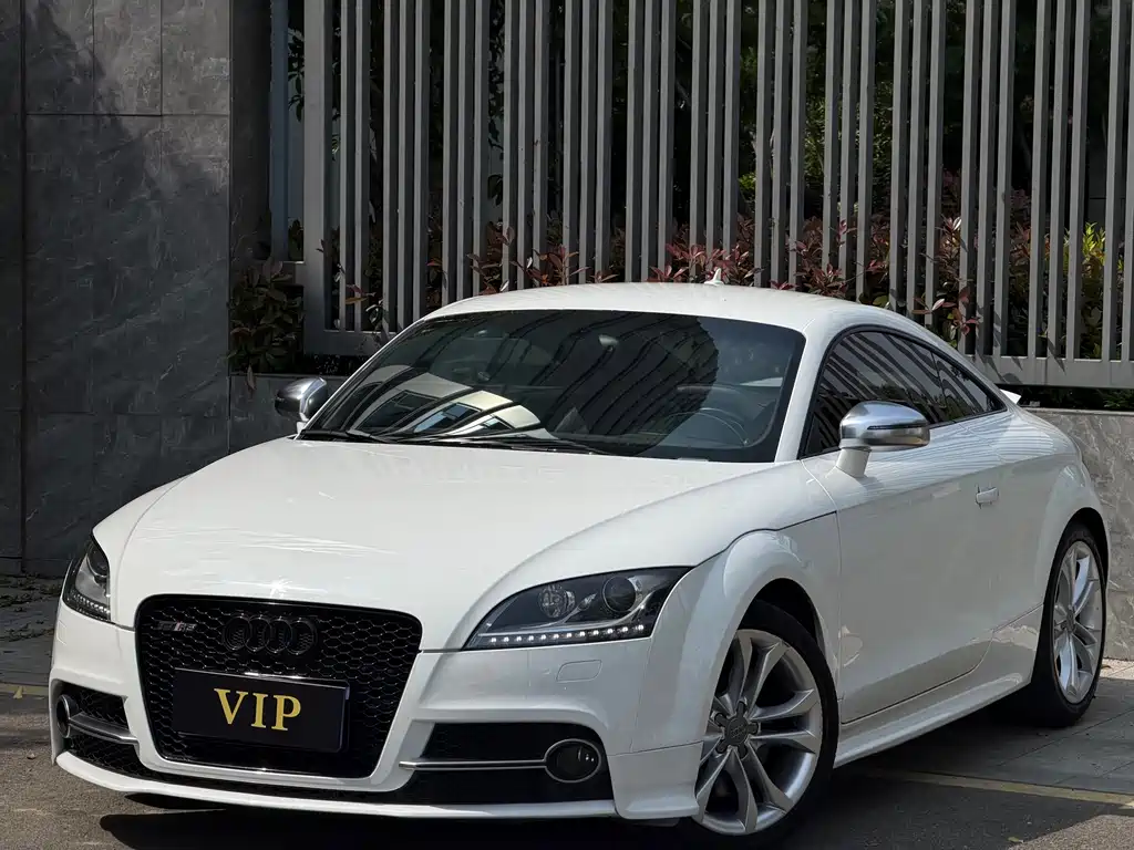 Купить Audi TTS
