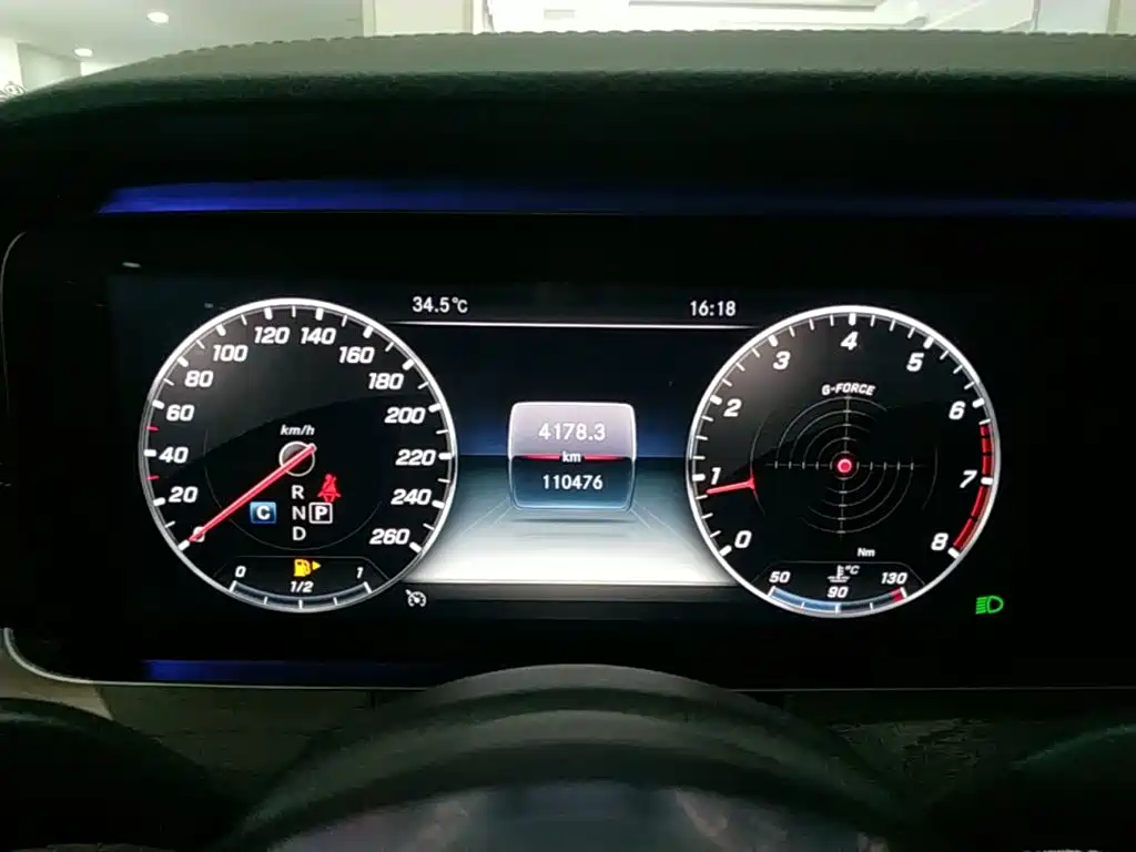 Mercedes-Benz E-Class — миниатюра 8