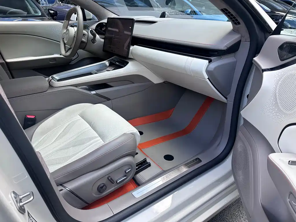 Zeekr 007GT — миниатюра 10