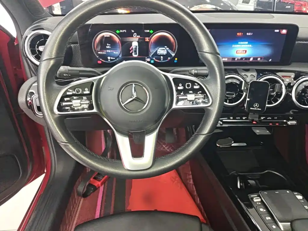 Mercedes-Benz A-Class — миниатюра 11