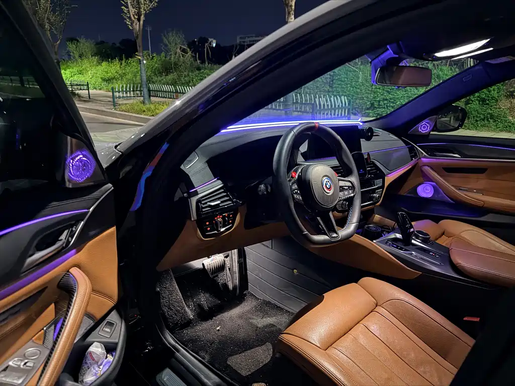 BMW 5 Series — миниатюра 4