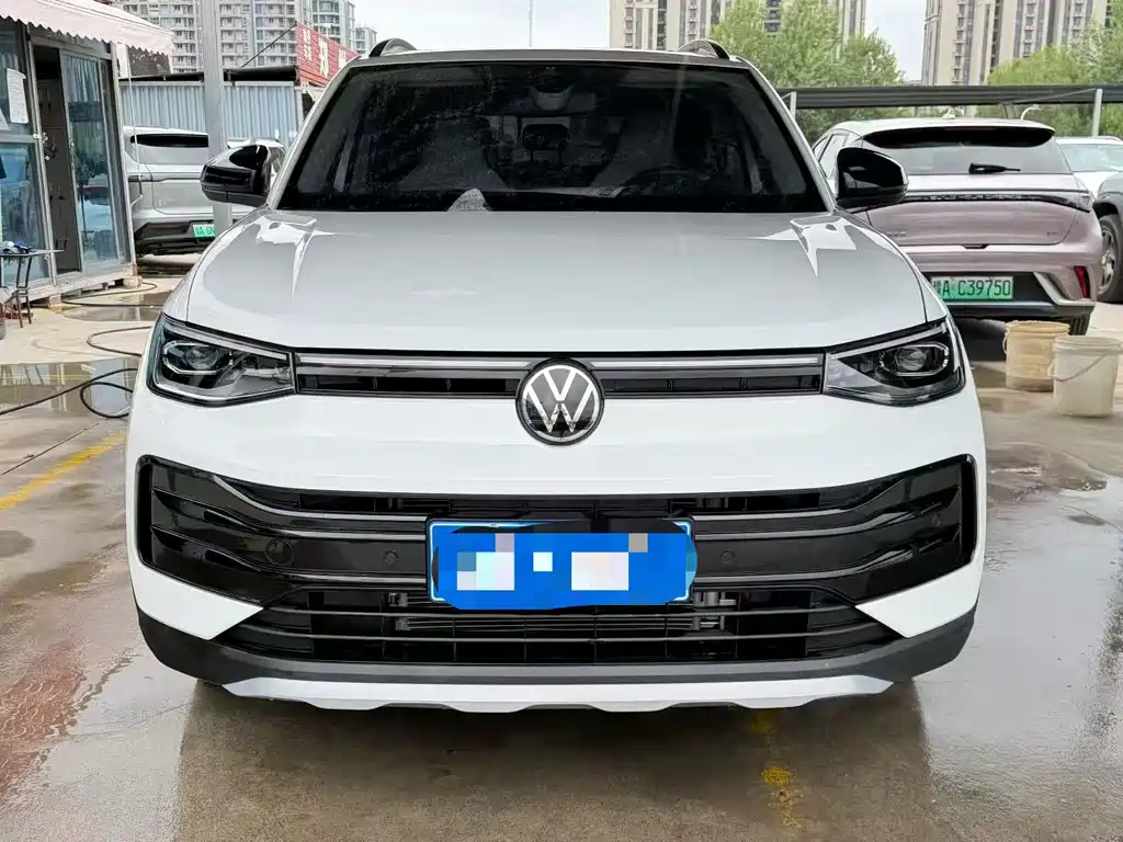 Volkswagen Tharu — миниатюра 2