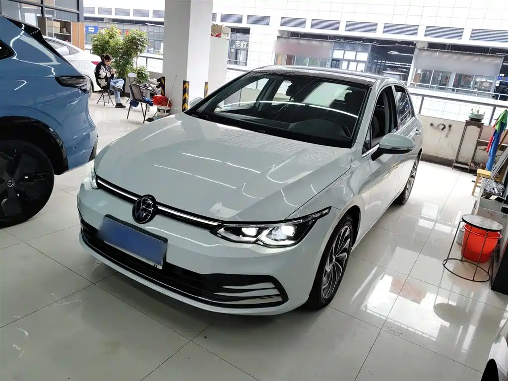 Volkswagen Golf 2023