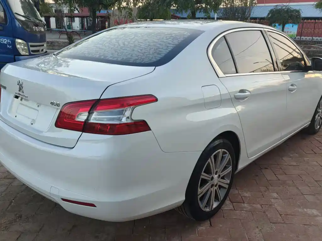 Peugeot 408 — миниатюра 5