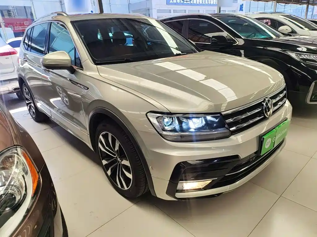 Volkswagen Tiguan L L 2021 330TSI AT R-Line