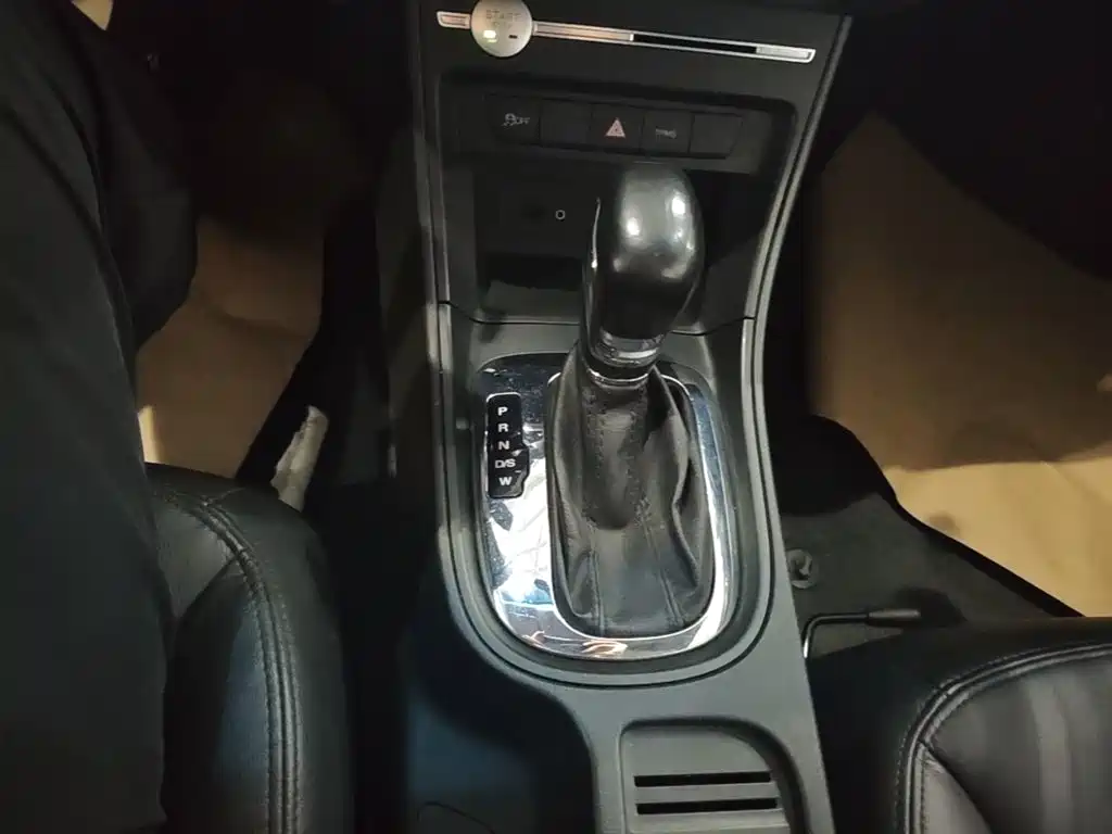 Roewe 360 — миниатюра 14