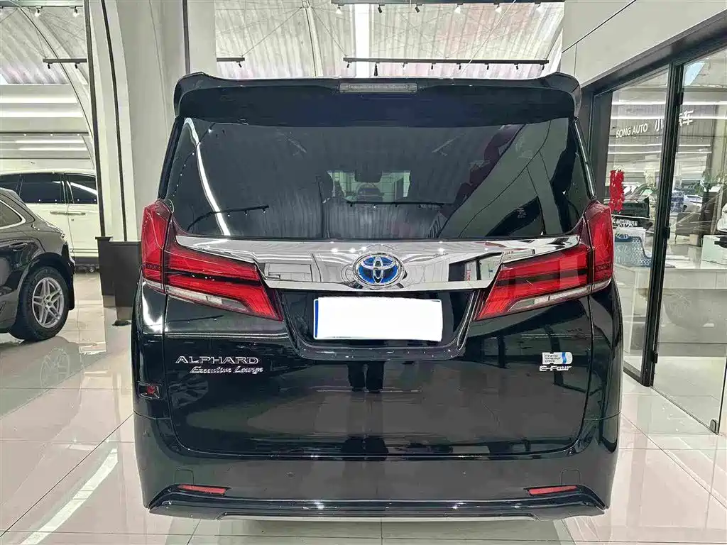 Toyota Alphard — миниатюра 20