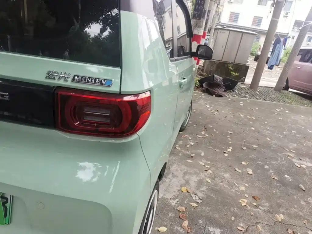 Wuling MINIEV — миниатюра 8