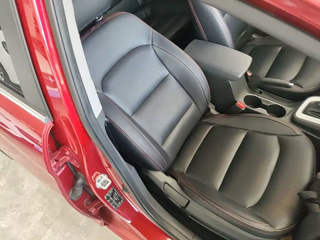 Hyundai Elantra — миниатюра 25