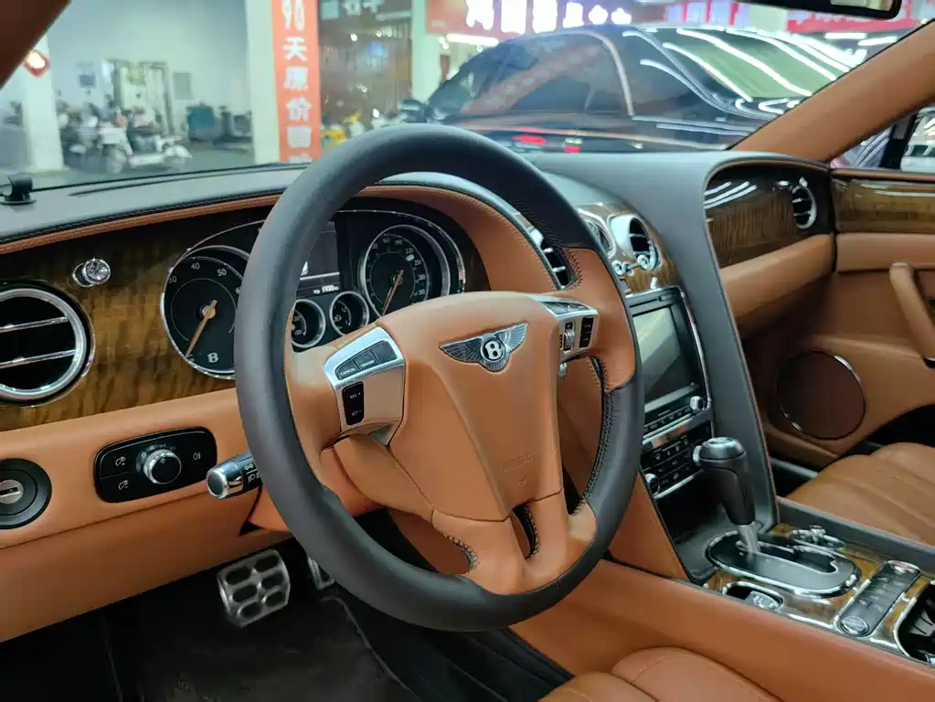 Bentley Flying Spur 2015 4.0T V8 Standard