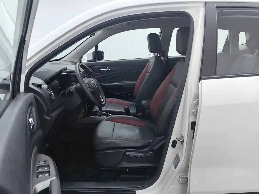 Changan CS15 — миниатюра 10