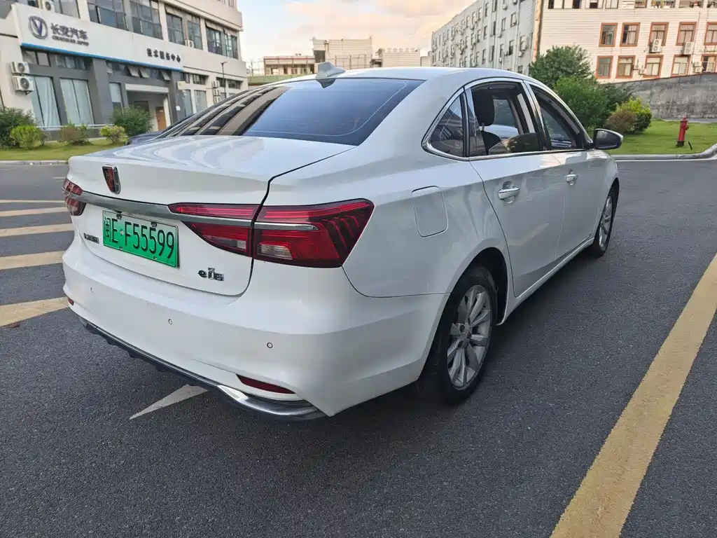ROEWE  I6 NEW ENERGY