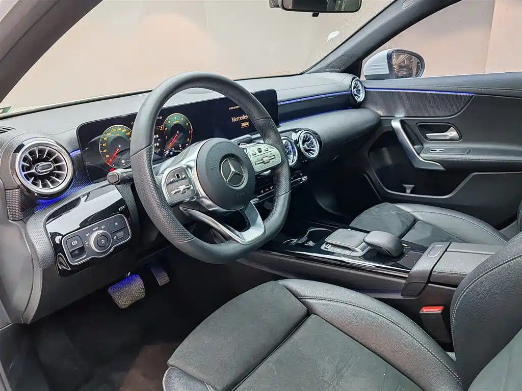 MERCEDES-BENZ A CLASS