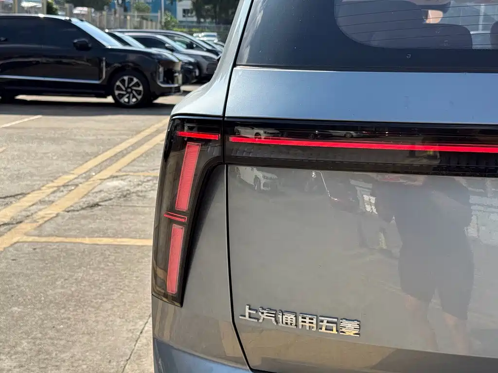 Wuling Xingguang L — миниатюра 5