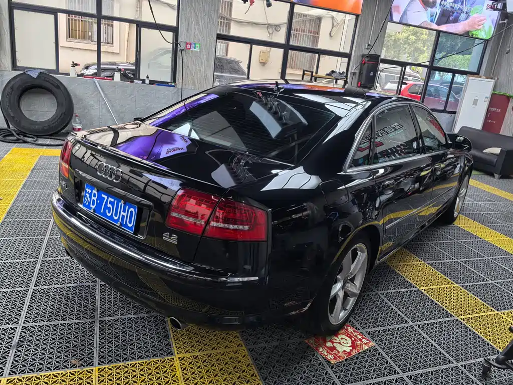 Audi A8 2009 A8L 4.2 FSI quattro Luxury