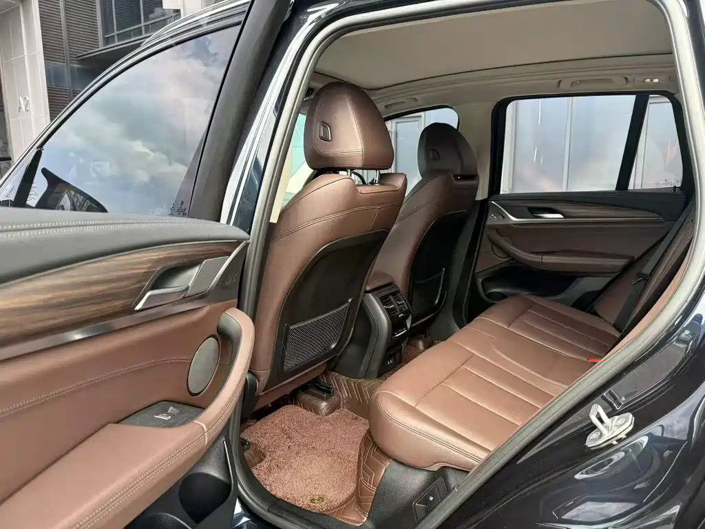 BMW X3 — миниатюра 9
