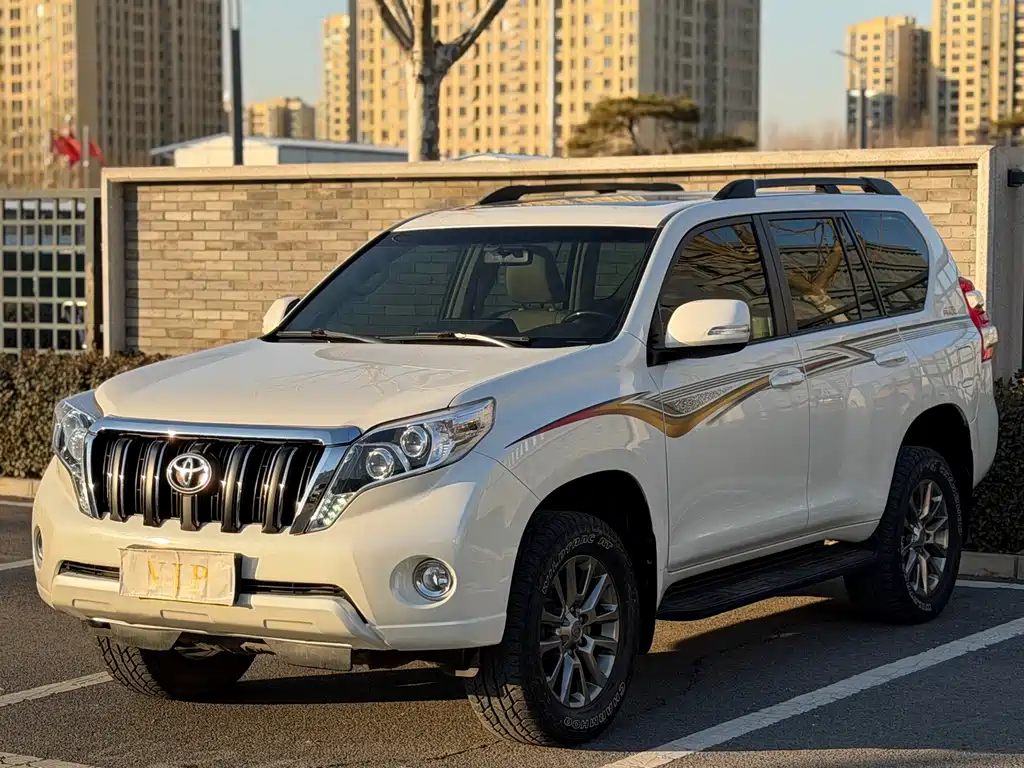 TOYOTA PRADO