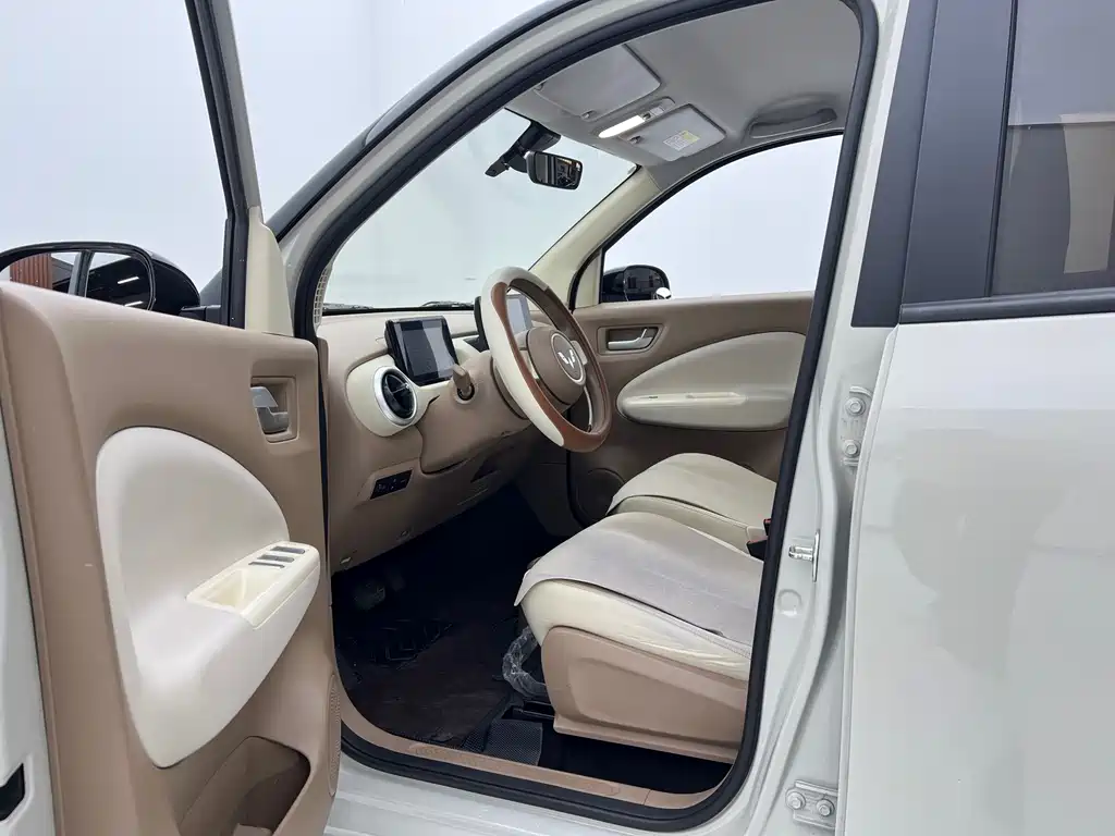Wuling Mini EV MINIEV 2025 Premium +
