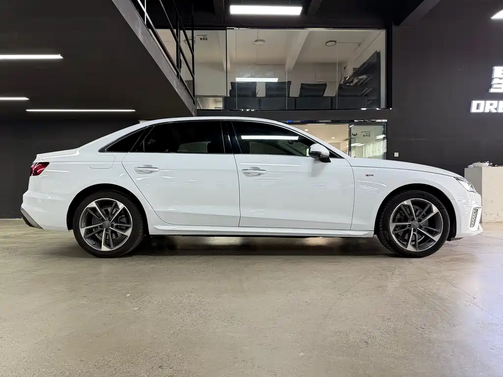 Audi A4L 2020 40 TFSI Luxury