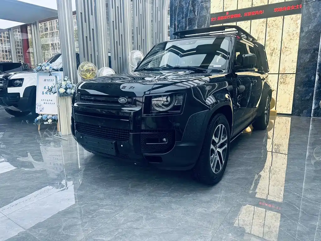 Land Rover Defender 2023