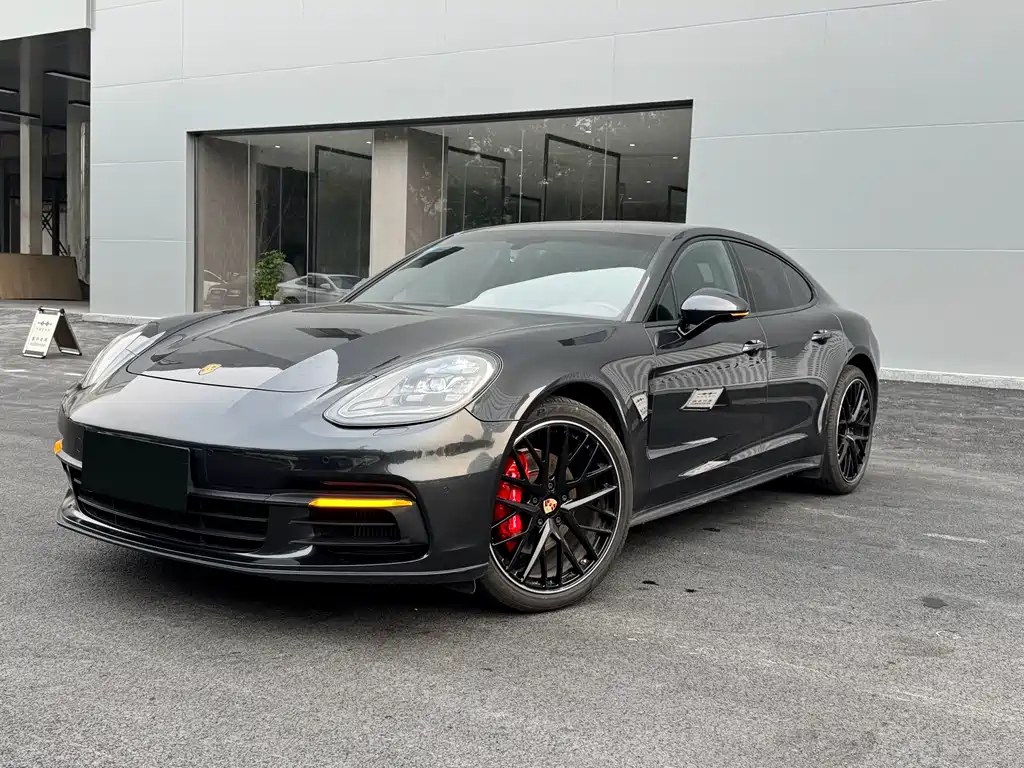 Porsche Panamera 2019
