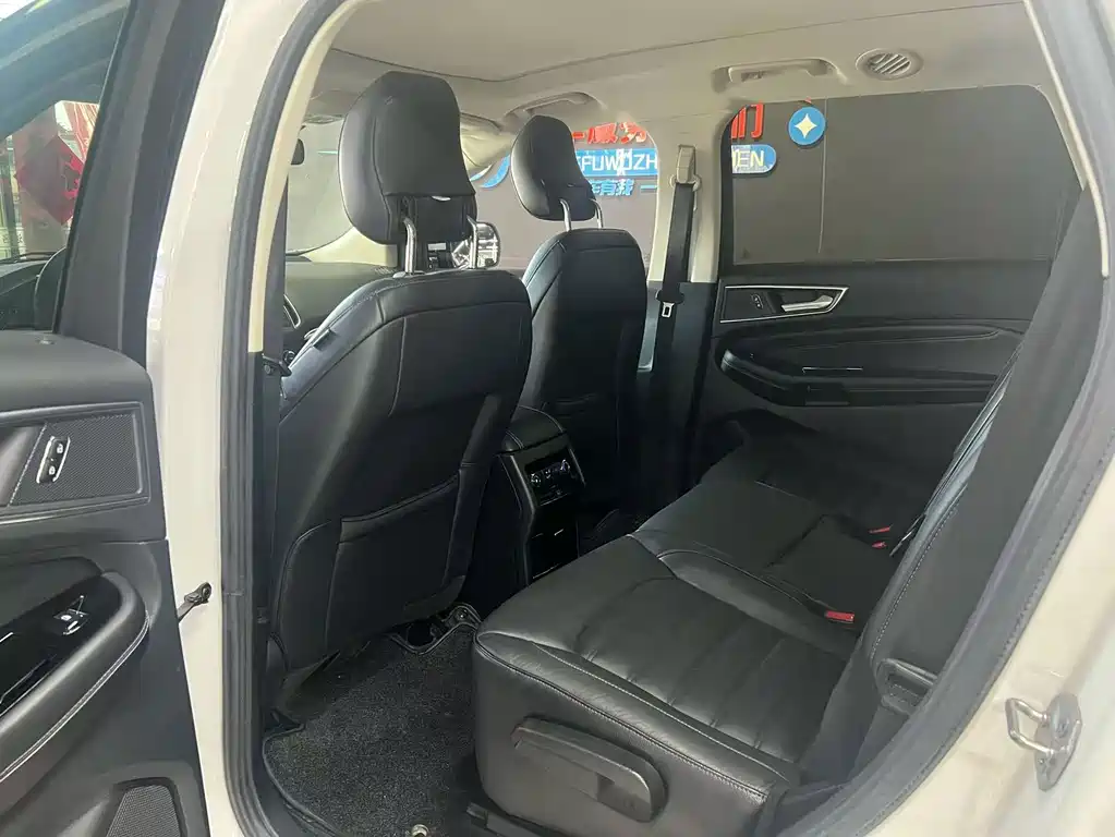 Ford Edge — миниатюра 7