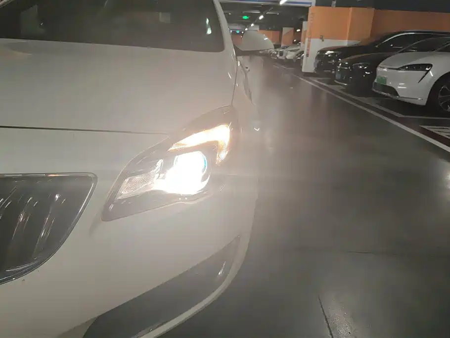 Buick Regal 2015 2.0L Elite Fashion