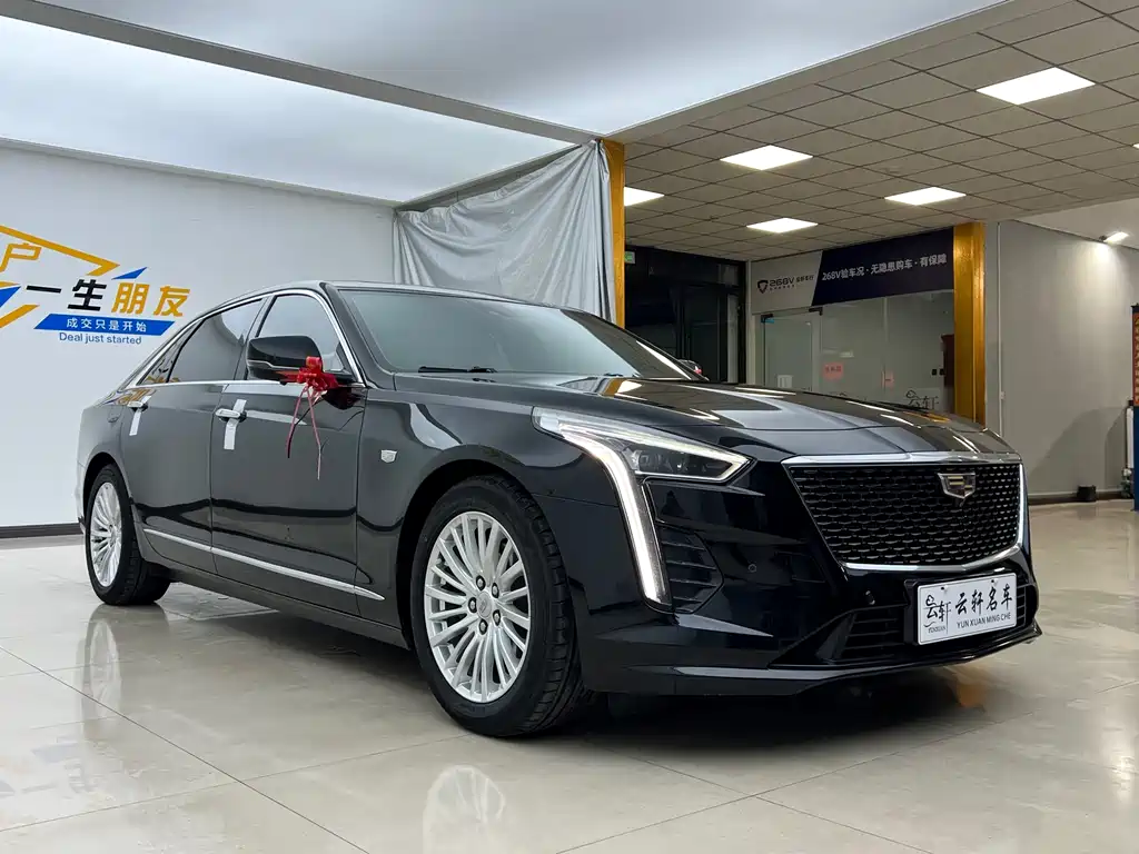 CADILLAC CT6