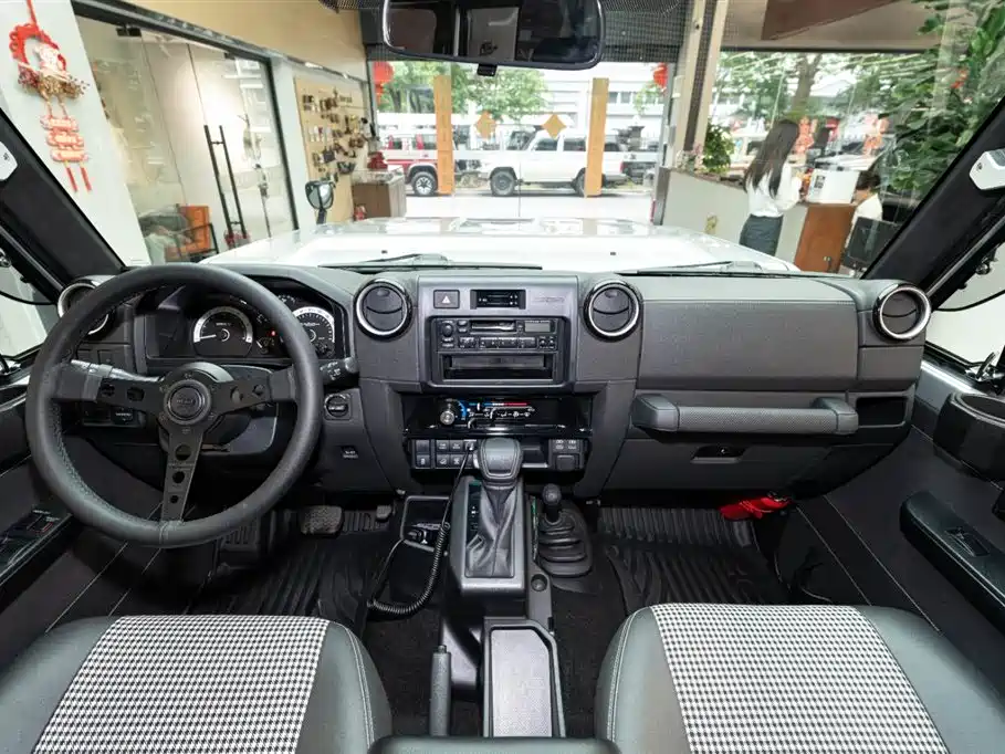 Toyota Land Cruiser LC71 2024 2.8T