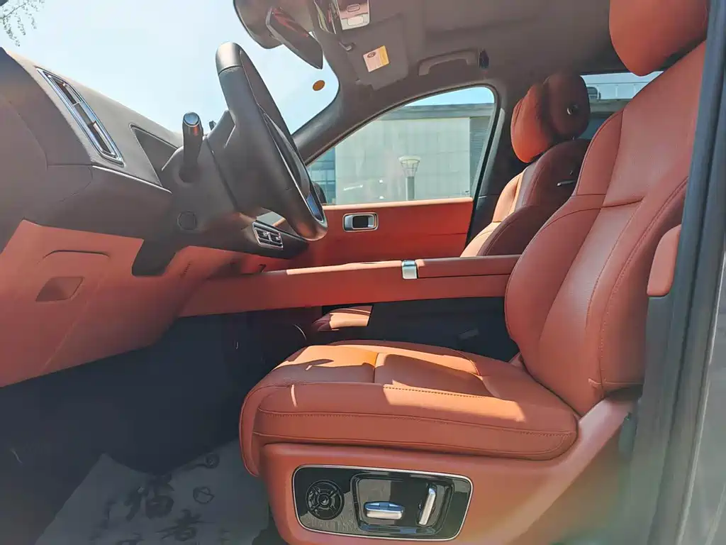 Li Auto Li L8 — миниатюра 10