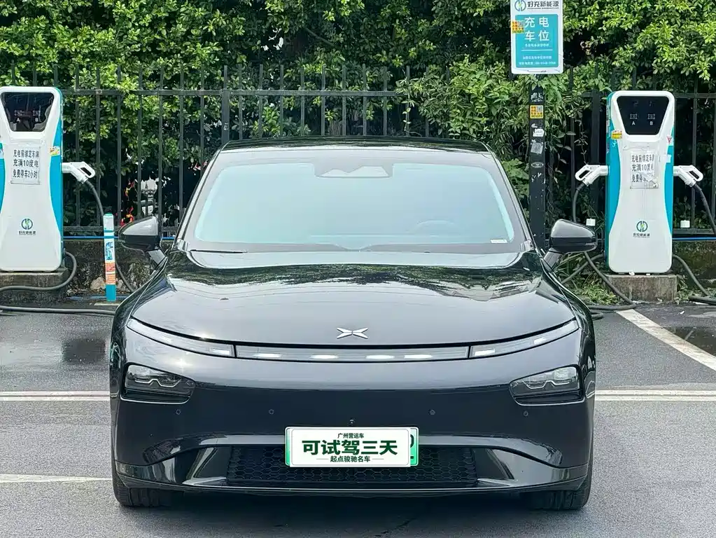 XPeng P7 — миниатюра 2