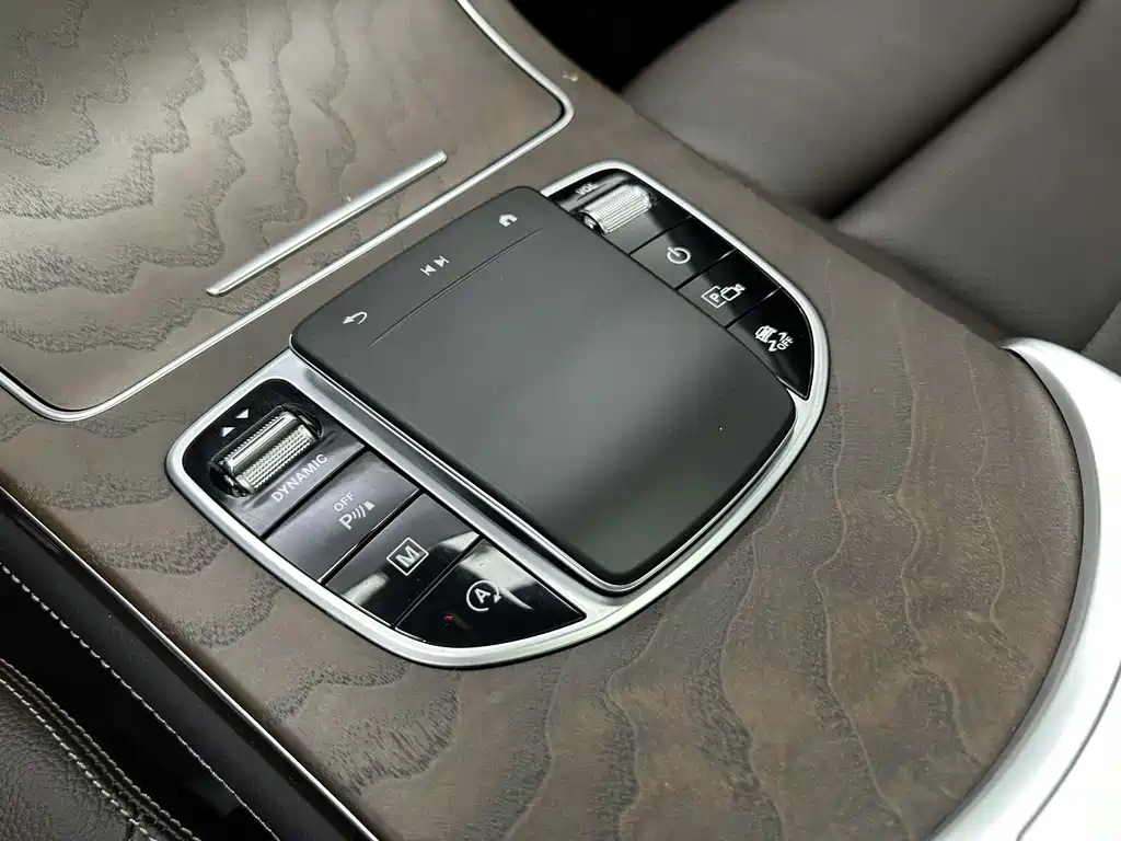 Mercedes-Benz GLC — миниатюра 18