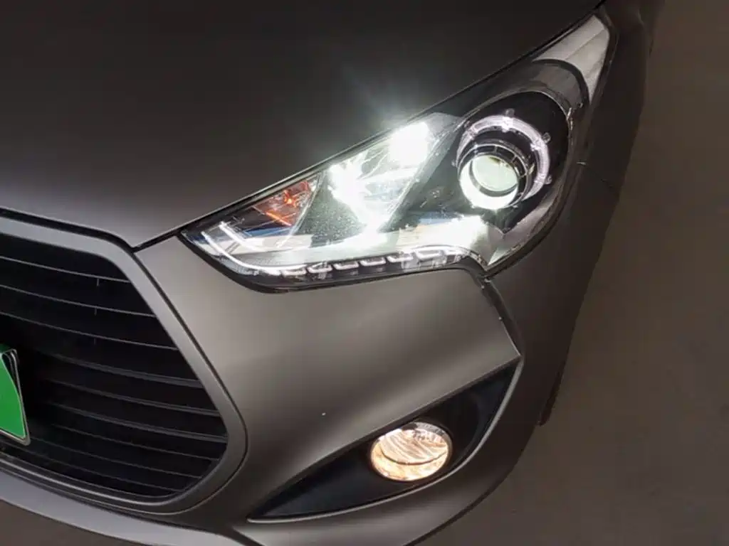 Hyundai Veloster — миниатюра 24