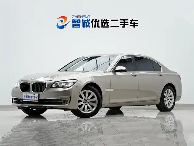 BMW 7-Series 2013 740 Li Luxury — фото 1