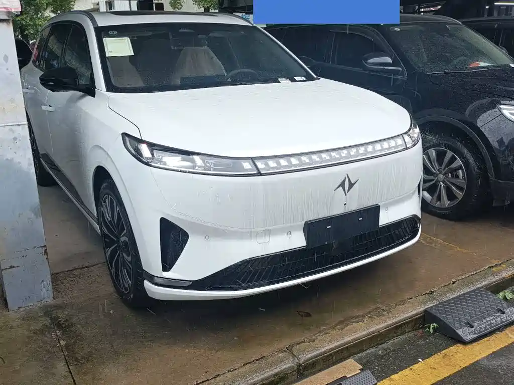 Dongfeng eπ008 2026 мест
