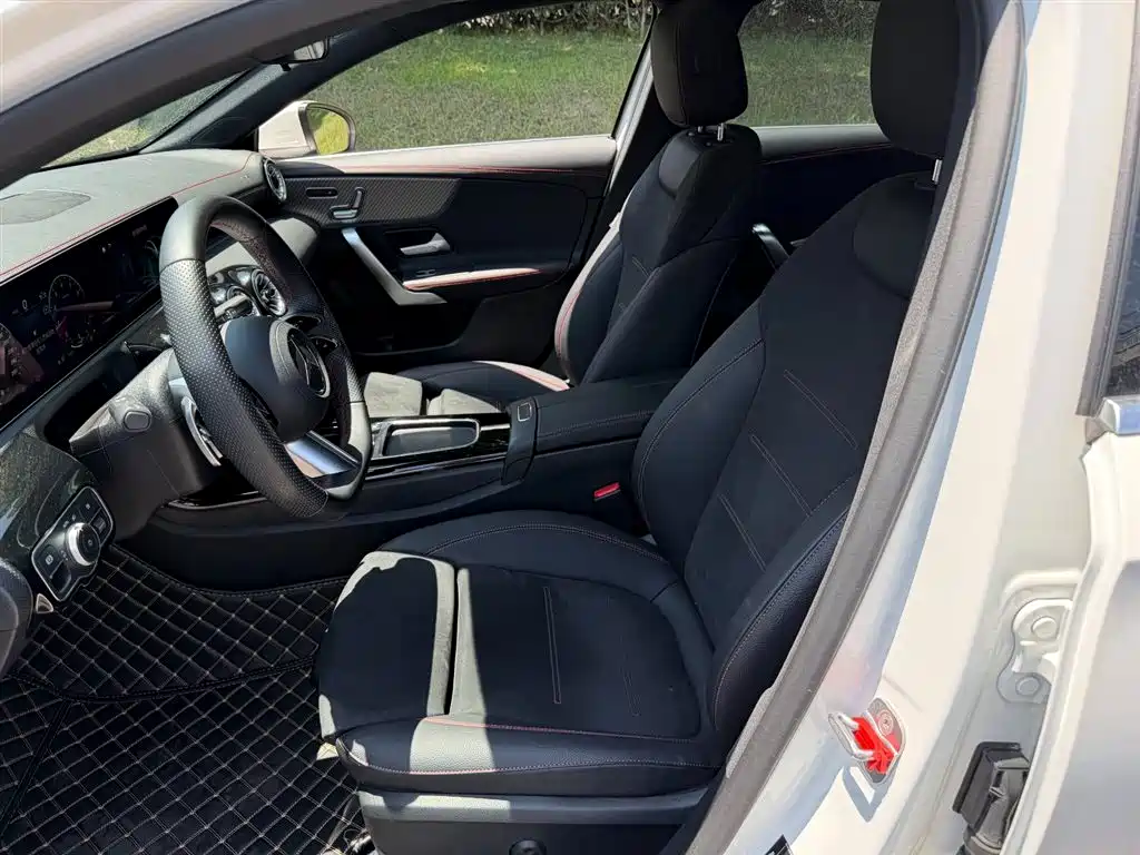 Mercedes-Benz A-Class A 2023 A 200 L Fashion