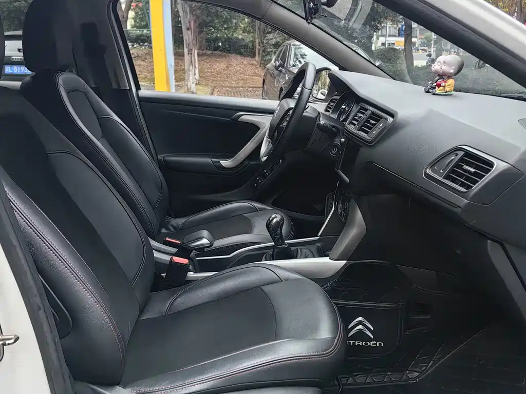 Citroen C3-XR — миниатюра 7