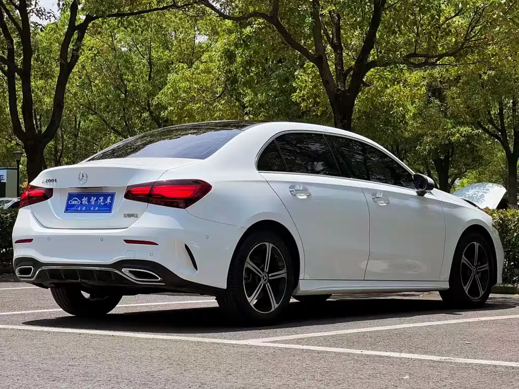Mercedes-Benz A-Class A 2025 A 200 L Fashion
