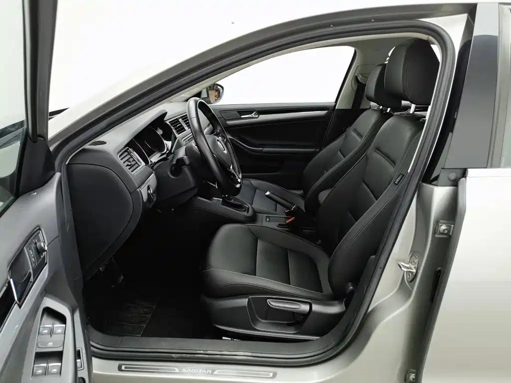 Volkswagen Sagitar — миниатюра 10