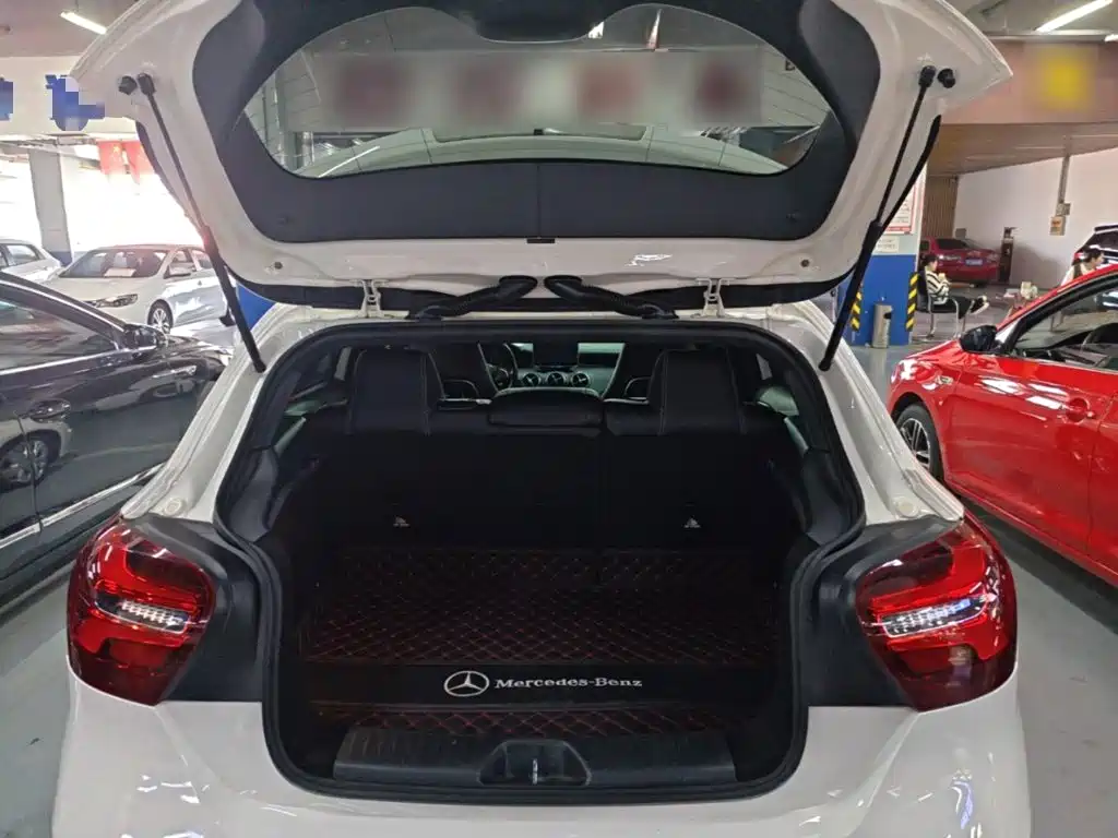 Mercedes-Benz A-Class (Import) — миниатюра 19
