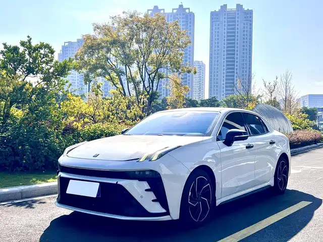 2023 Lynk & Co 03