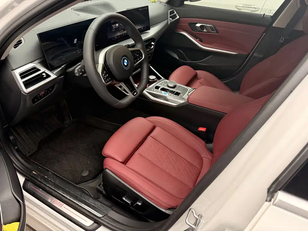 BMW i3 2026 eDrive 35L