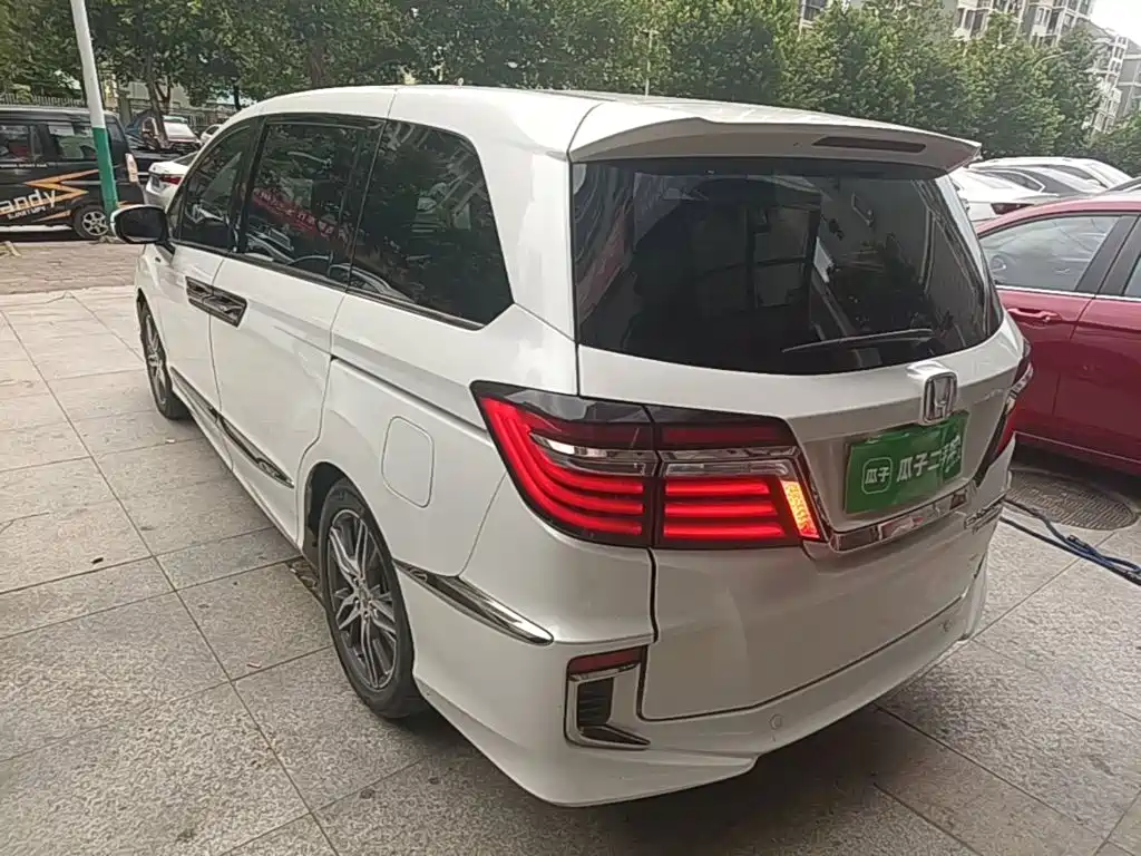 Honda Elysion 2019 2.0L Luxury