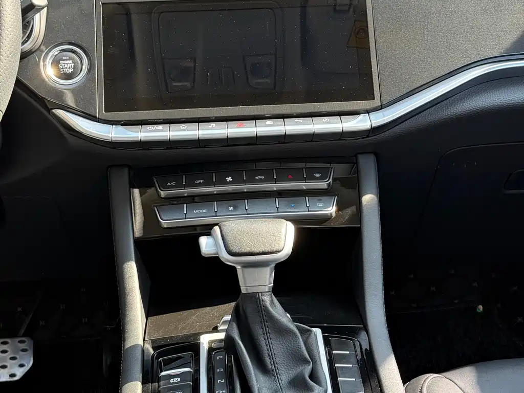 SINOTRUK VGV VGV U70