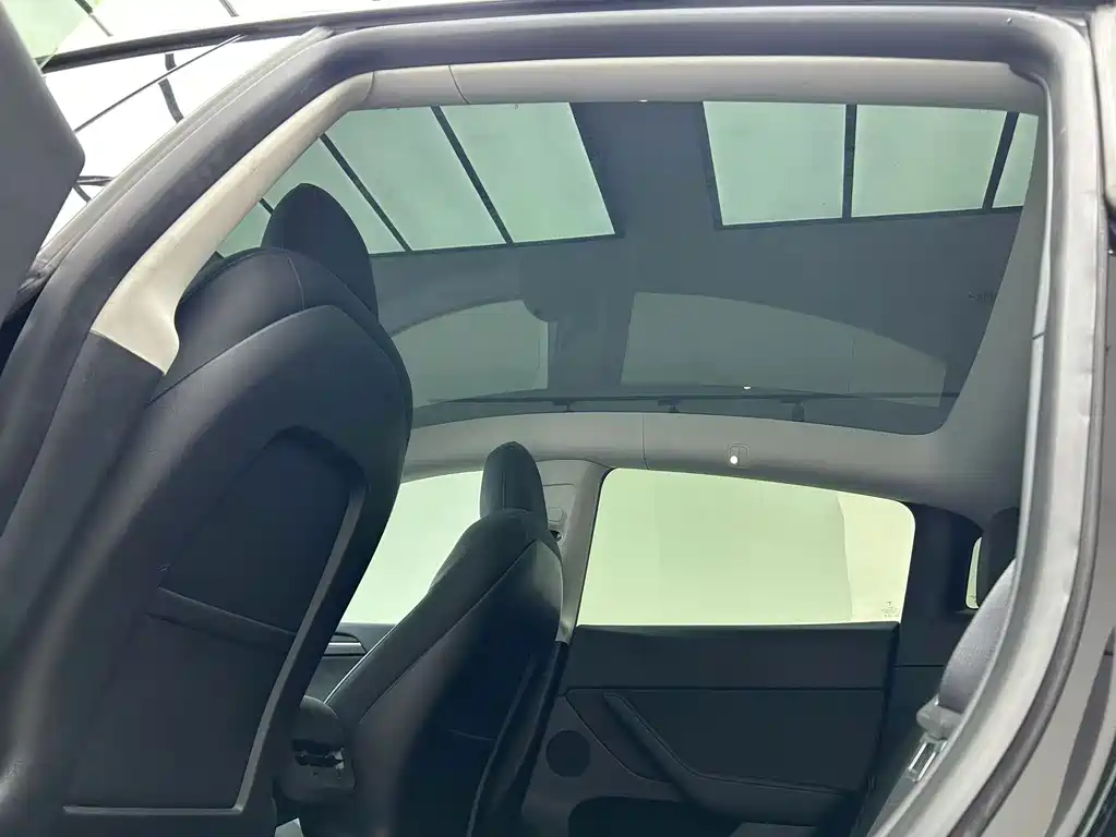 Tesla Model Y — фотографии объявления, Фото 11