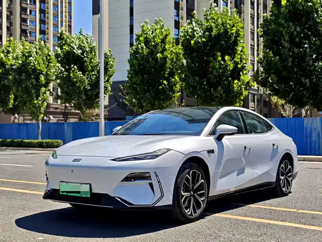 2026 Geely Galaxy E8
