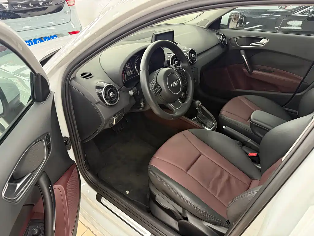 Audi A1 2014 30 TFSI Sportback Comfort