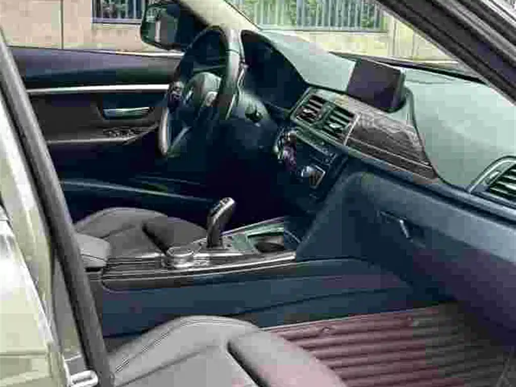 BMW 3 Series — миниатюра 6