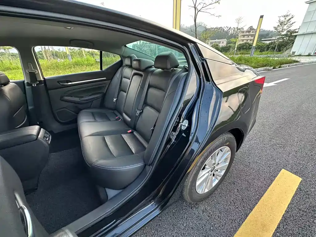 Nissan Teana - фото 7